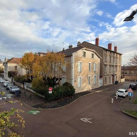 Au Pied De La Basilique Apartamento Bourg-en-Bresse Exterior foto